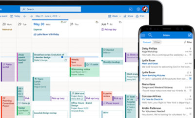 Portátil o tableta que muestra el Calendario de Outlook en la Web y un dispositivo móvil que muestra Outlook en la bandeja de entrada del correo web