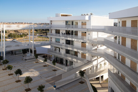 Polytechnic School of Sousse / Atelier Façila - architectures & paysages Polytechnic School of Sousse / Atelier Façila - architectures & paysages - Image 6 of 15