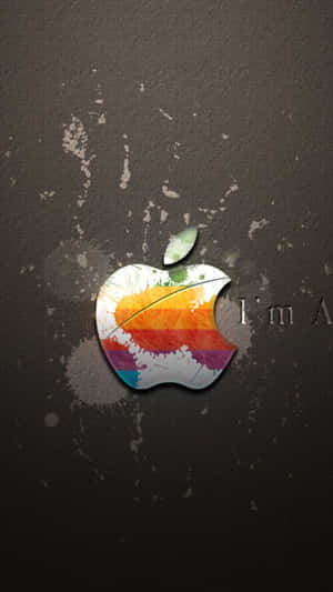 Regnbågs-Apple-logotyp på mörk strukturerad bakgrund med vita stänk. — Mobiltelefon Bakgrundsbilder