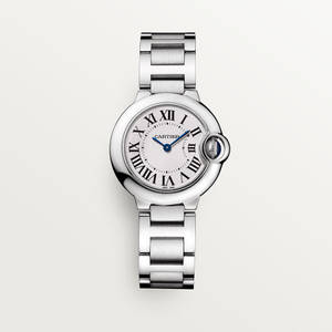 Et sølv Cartier-ur med romertal og blå visere på en hvid baggrund. — Sølv Wallpapers