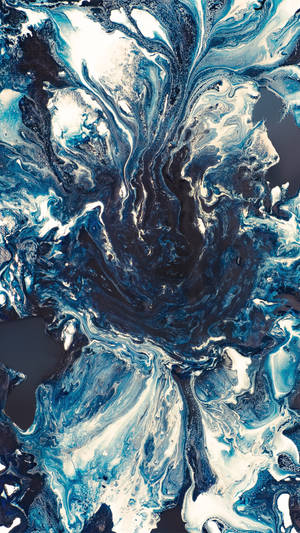 Arte fluida astratta con motivi di vernice blu, bianca e nera vorticosi — OnePlus Sfondi