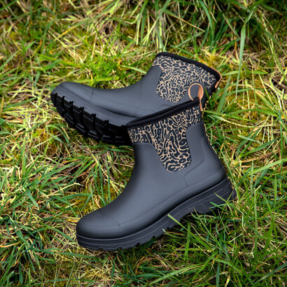 Kelmarsh Shortie Rubber Boot Lifestyle